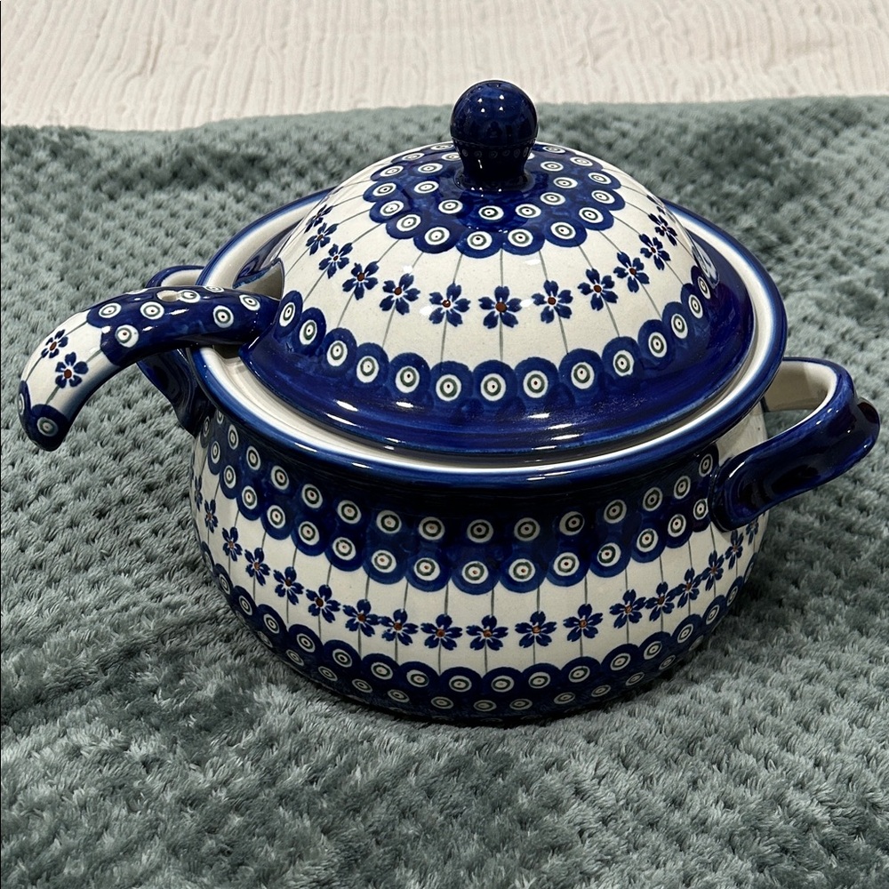 Boleslawiec Polish Soup Terrine/Serving Dish, with Ladle
